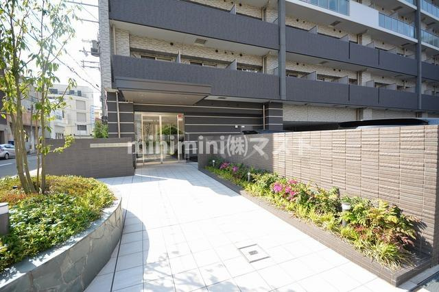 大阪市西区九条南３丁目の賃貸マンションのエントランス