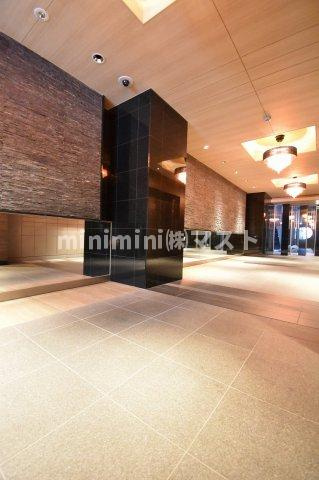 大阪市西区西本町１丁目の賃貸マンションのロビー