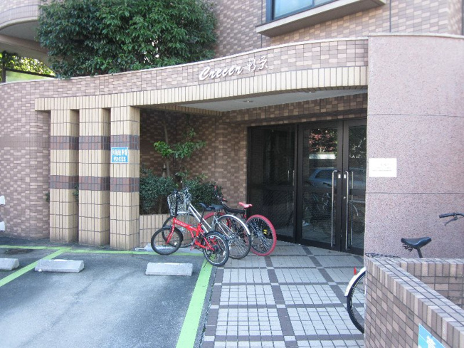 【エントランス】CRECER新栄