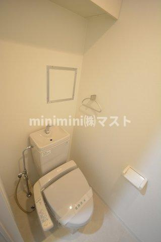大阪市浪速区恵美須西２丁目の賃貸マンションのトイレ