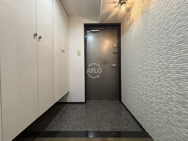 シャトー本町の玄関|シャトー本町　玄関
