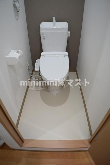 大阪市浪速区恵美須西３丁目の賃貸マンションのトイレ