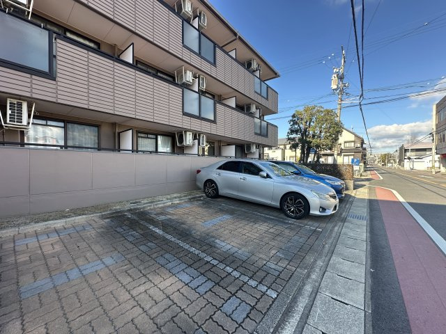 グランド月見の駐車場