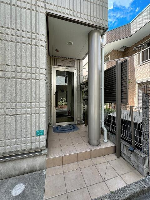 エスポワール池袋のエントランス
