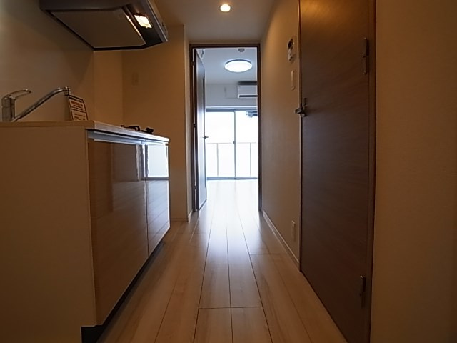 レーヴ　ドゥ　クレエ綾瀬の玄関