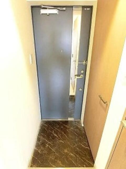 リファイズエクスクルーシブの玄関