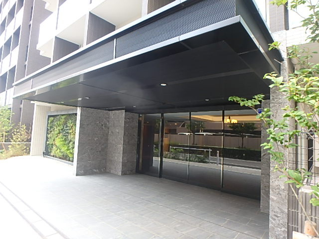 ＧＥＮＯＶＩＡ板橋　ｗｅｓｔ　ｇｒｅｅｎ　ｖｅｉｌのエントランス