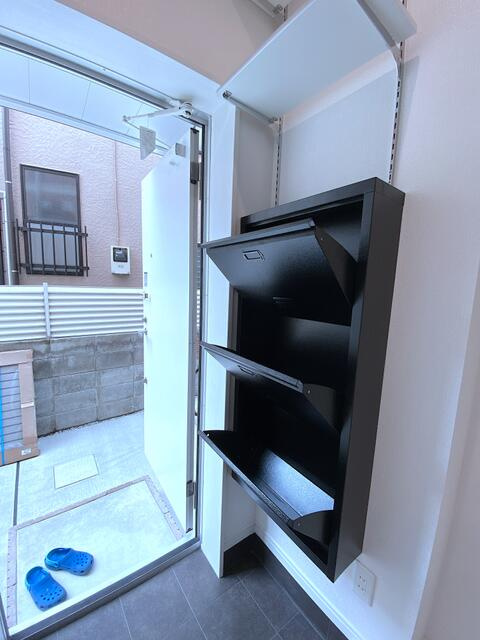 アメトリン池袋の玄関