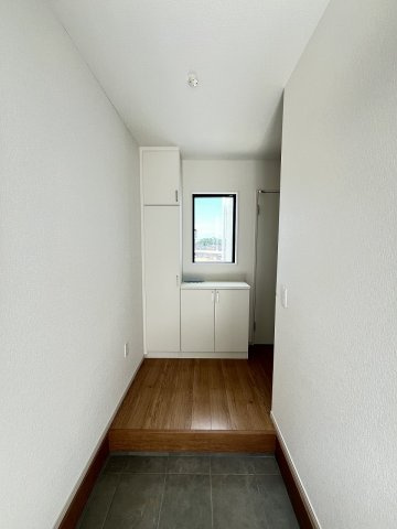 【玄関】 | 福岡市東区和白5丁目2期　16号棟（全1棟）【仲介手数料無料・0円】 | 現地写真。
