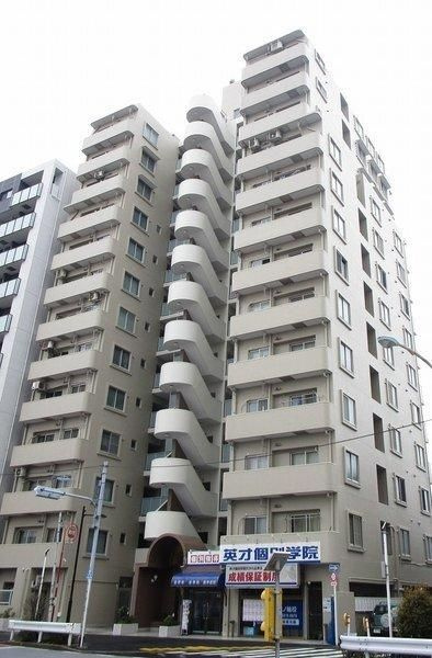 ＳＳＫグリーンパーク三ノ輪の外観