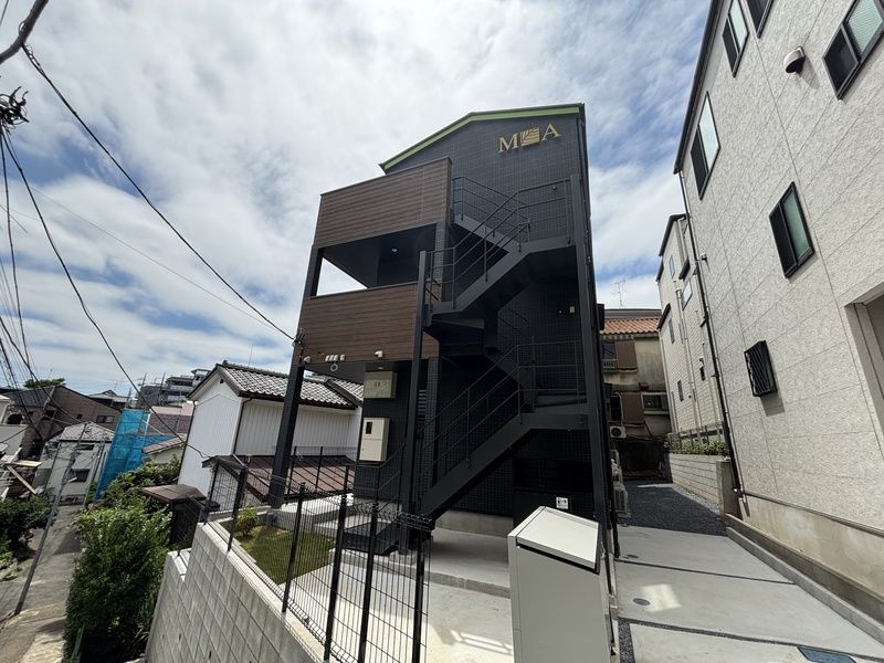 モダンアパートメント上板橋の外観