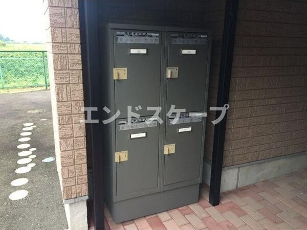ファミーユBのエントランス|高崎、前橋のお部屋探しはエンドスケープまで！お客様の理想お聞かせ下さい♪