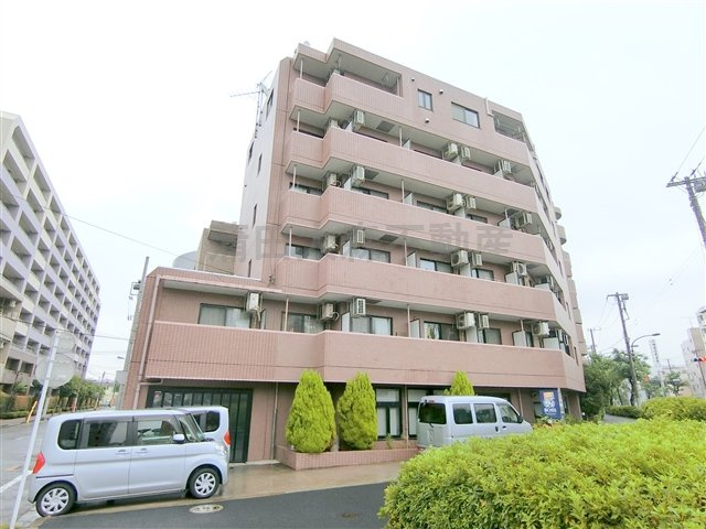 ロイヤルガーデン千鳥町の外観