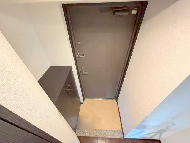 ロイヤルレジデンス新大阪の玄関