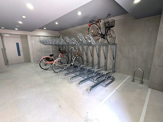 J.GRAN Court上野入谷の設備|屋根付き自転車置場、バイク置場、空き状況は別途ご確認下さい