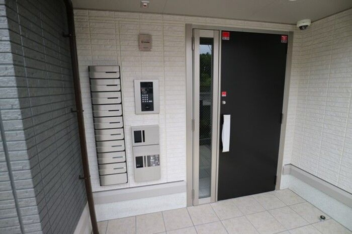 ラポール三輪のエントランス