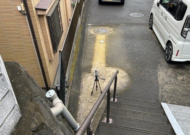 【駐車場】 | 駐車場と明記されていても、最小スペースでつくられた駐車場だと大型車は駐車できなかったり、出入りしにくくなったりする可能性があります。お車のサイズと購入したい物件の駐車場のサイズを現地で確認しましょう。