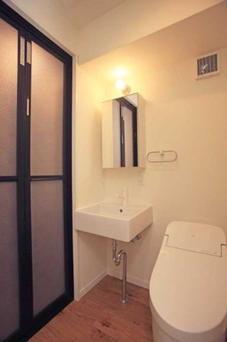 TOYO-ICHI APARTMENT.の洗面所