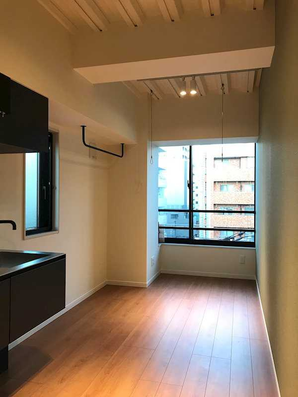 TOYO-ICHI APARTMENT.の居間・リビング