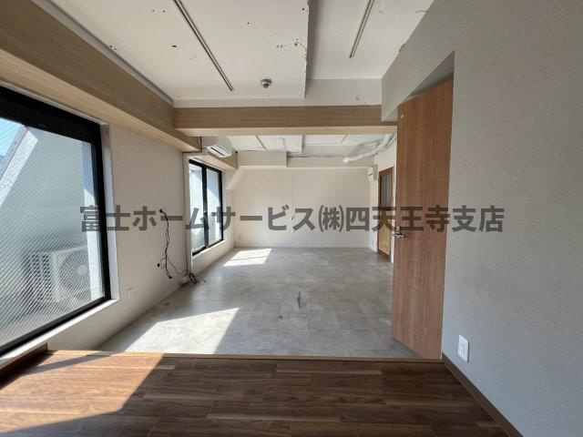 大阪市中央区南船場４丁目の店舗事務所の内装