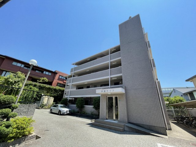 芦屋市平田北町の賃貸マンションの外観