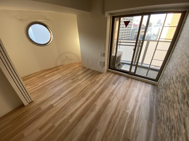 神戸市中央区海岸通４丁目の賃貸マンションの居間・リビング