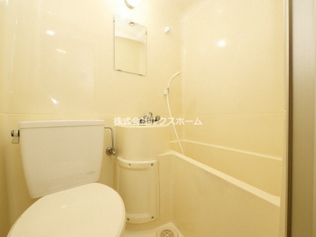 アムール摂津のトイレ|ゆったりとした空間のトイレです
