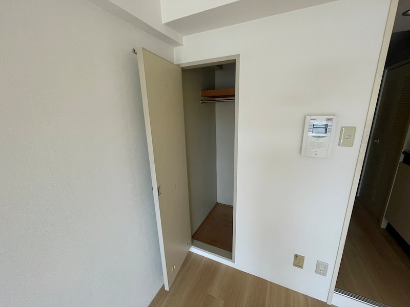 神戸市灘区岩屋中町２丁目の賃貸マンションの収納