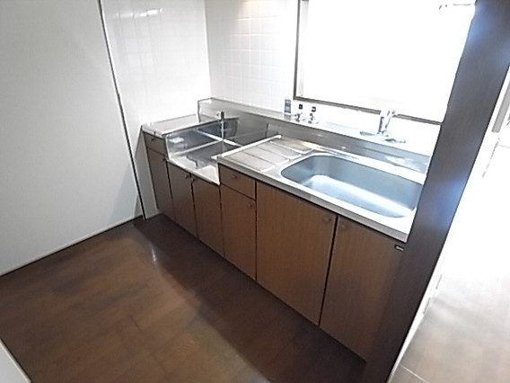 神戸市東灘区本庄町３丁目の賃貸マンションのキッチン
