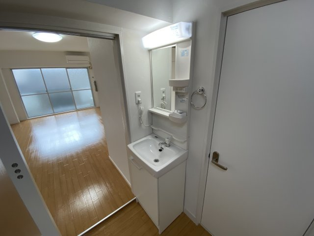 三富王子マンションの洗面所