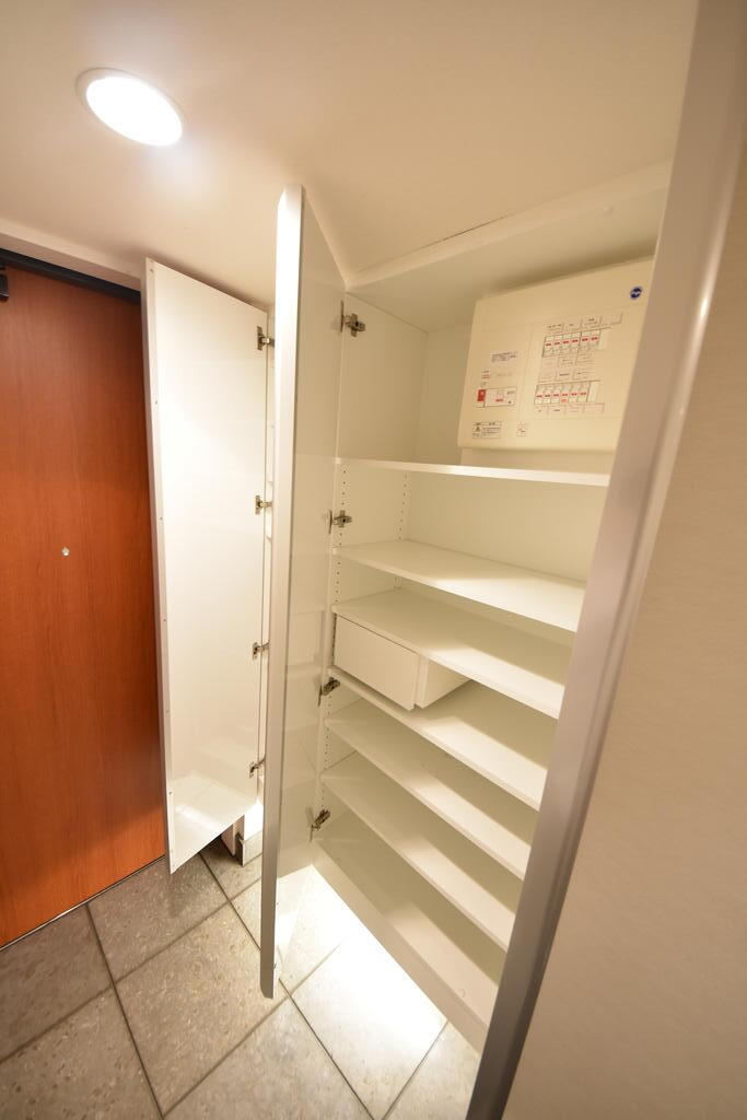 神戸市中央区中山手通３丁目の賃貸マンションの収納
