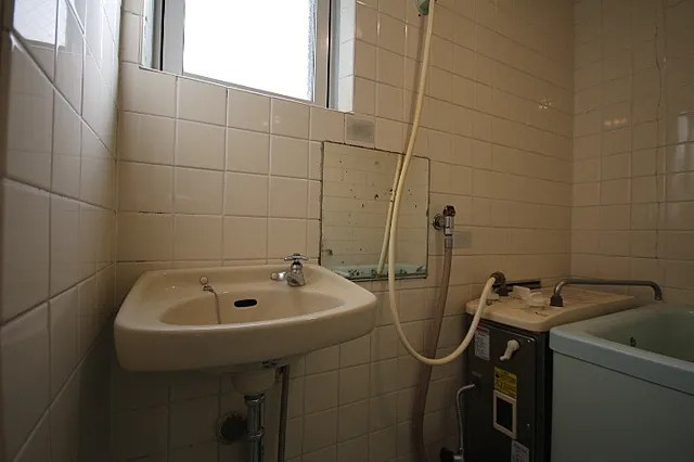 神戸市灘区倉石通５丁目の賃貸マンションの洗面所