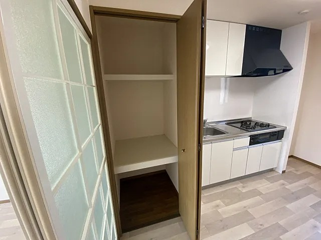 神戸市灘区岩屋北町２丁目のアパートの収納