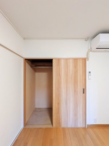 神戸市東灘区岡本３丁目の賃貸マンションの収納