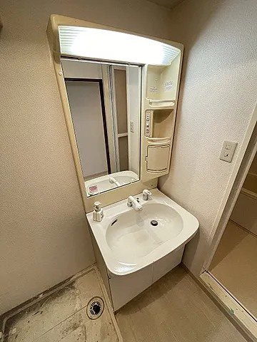 西宮市久保町の賃貸マンションの洗面所