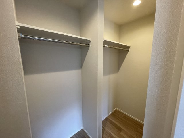 西宮市神楽町の賃貸マンションの収納