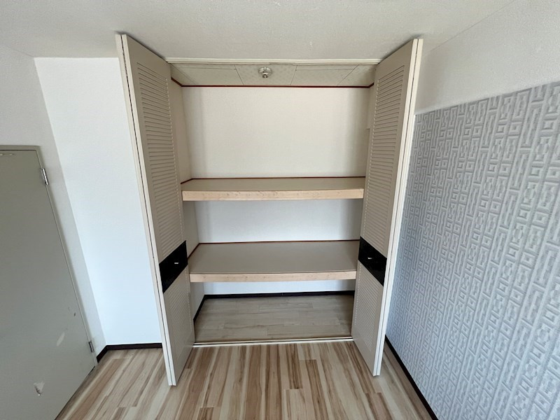 西宮市久保町の賃貸マンションの収納