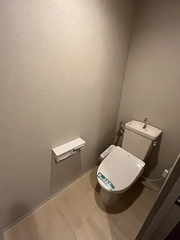 芦屋市親王塚町の賃貸マンションのトイレ