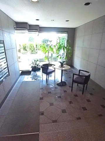 芦屋市親王塚町の賃貸マンションのロビー