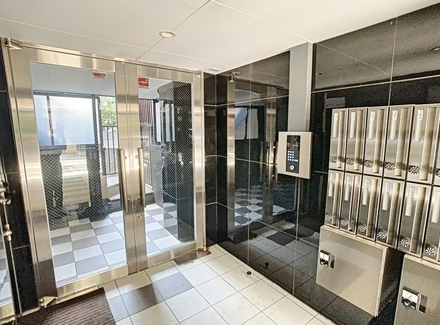 神戸市中央区東雲通６丁目の賃貸マンションのエントランス