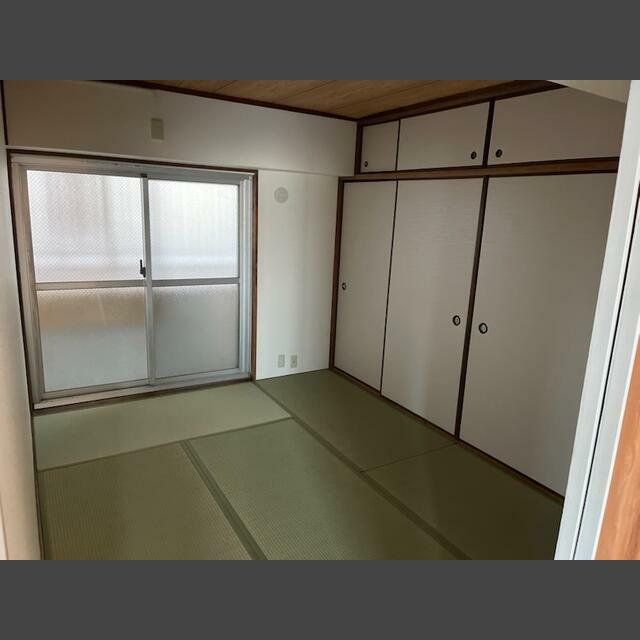 神戸市中央区熊内町７丁目の賃貸マンションの居間・リビング