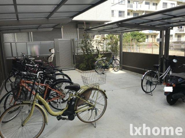 エスタシオンの駐車場|駐車スペースもあります