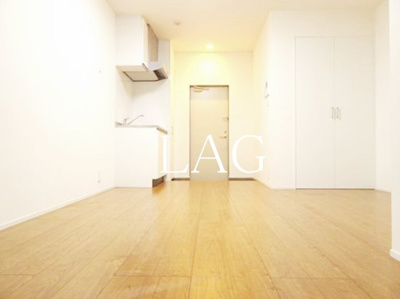 【居間・リビング】 | HATSUDAI FLAT | 洋室のお部屋です。