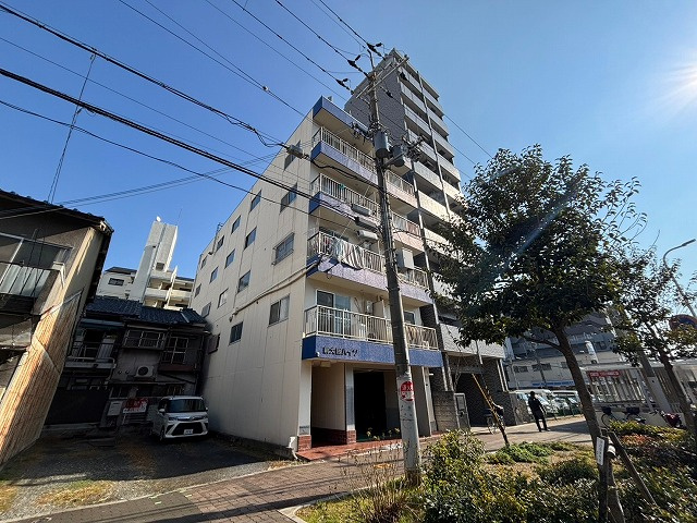新大阪ハイツの外観