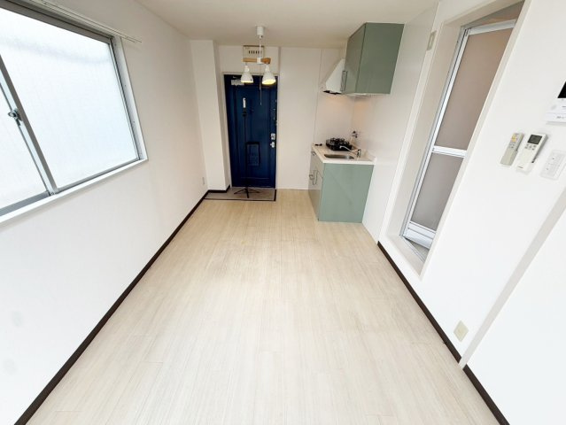 新大阪ハイツの外観