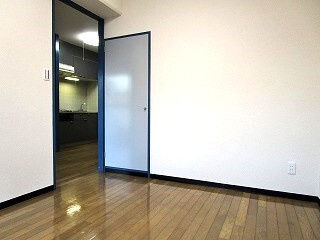 Ｐ・Ｌｉｍｅの洋室