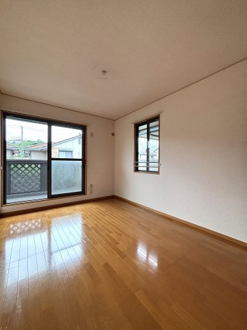 ☆南側の2面採光で明るい6帖洋室です☆※他部屋参考画像