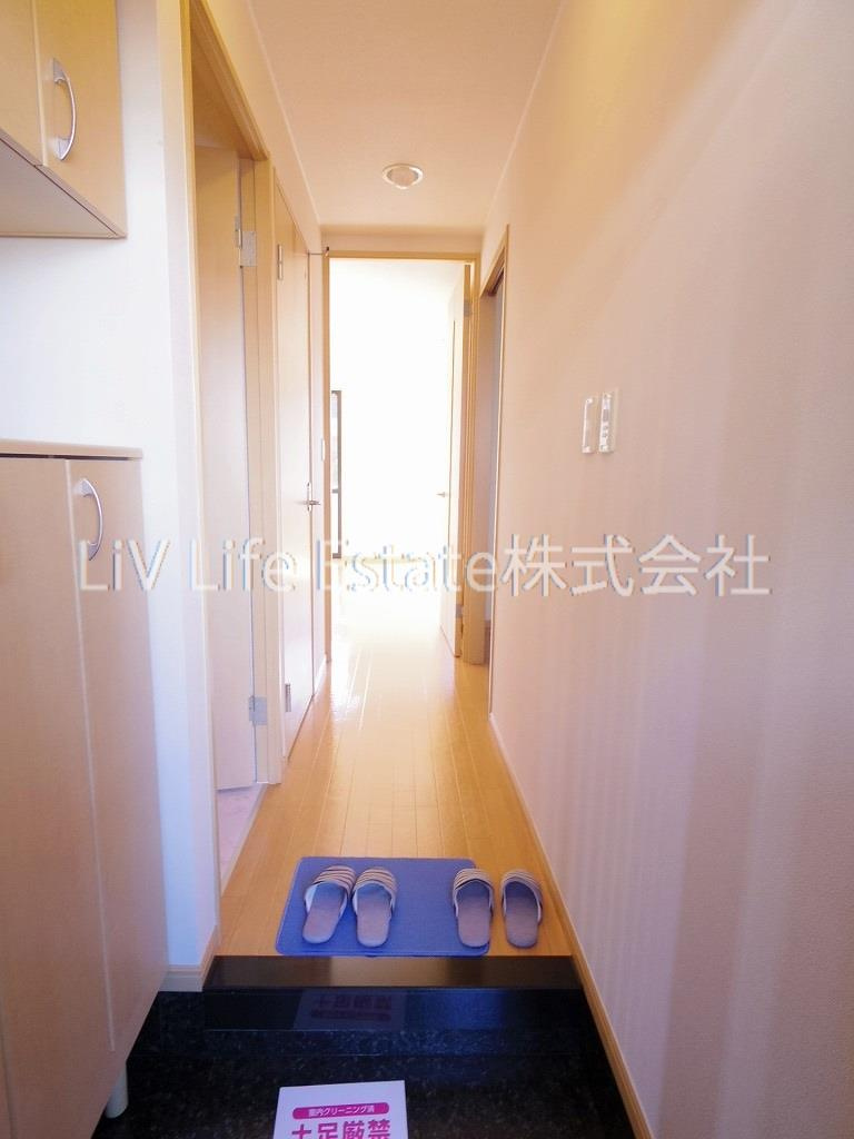 小平市花小金井３丁目の賃貸マンションの玄関