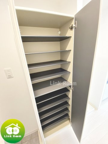 プラティーク森下の玄関