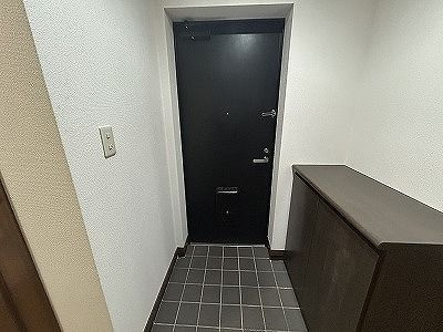 ハイツ東戸塚Ⅱ　Ｂ棟 Bの玄関
